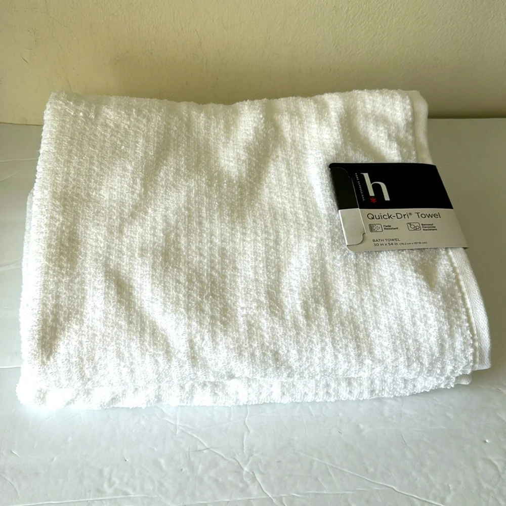 Home Expressions Quick Dry Solid White 2 Bath Towels 30in x 54in